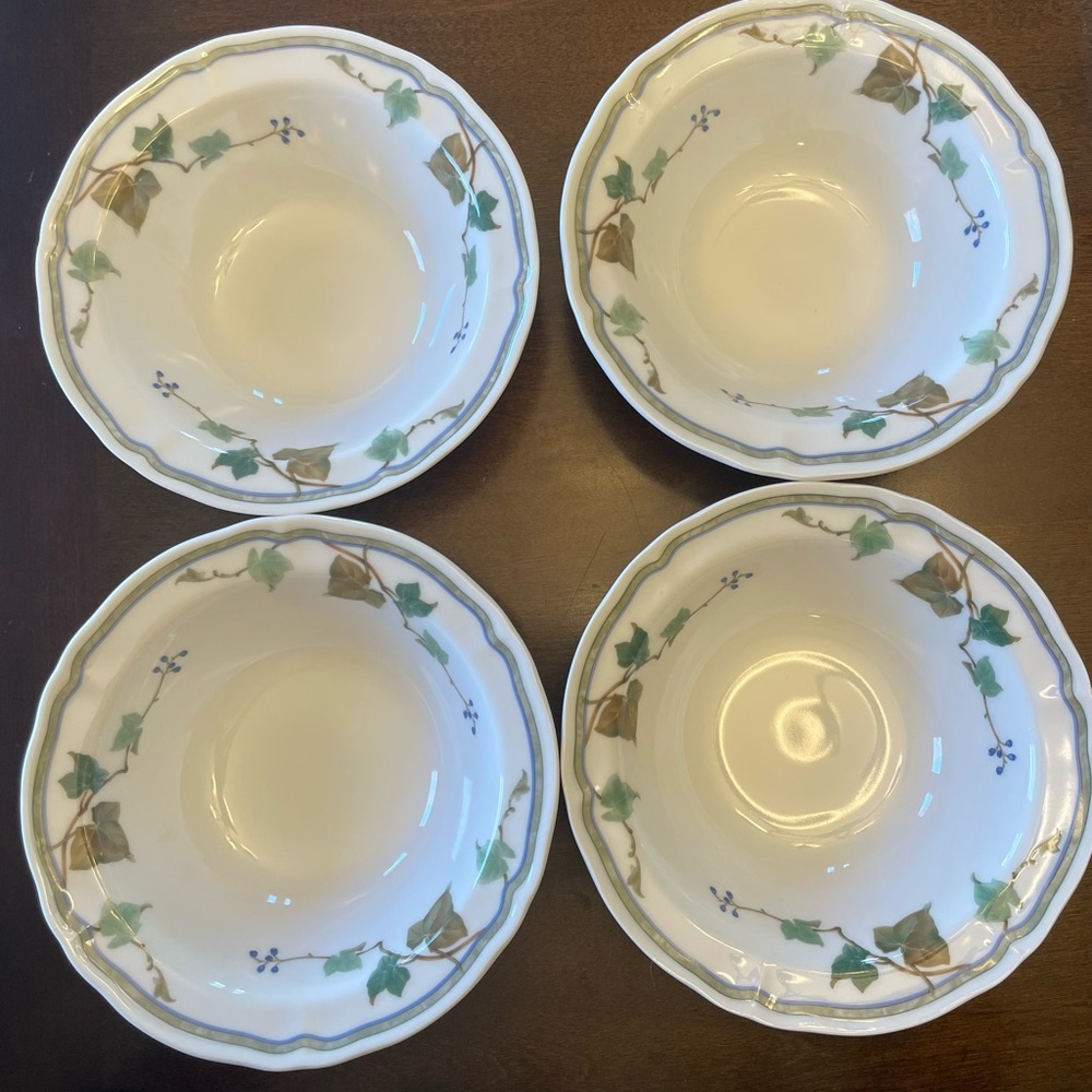 Noritake VTG Ivy Patterned Bowls